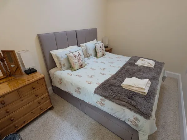 Twin bedroom at Hill Brook Barn